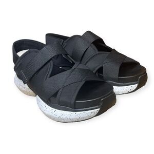 Nurture by Lamaze Black and White Platform Sandals Size 8.5